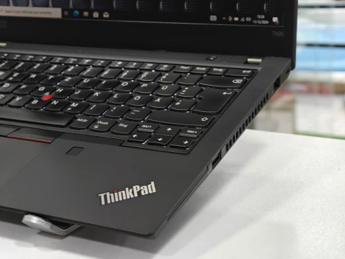 LENOVO THINKPAD T495 RYZEN 5 PRO 3500U 16GB 512GB SSD AMD VEGA 8 2GB 14,1 FHD
