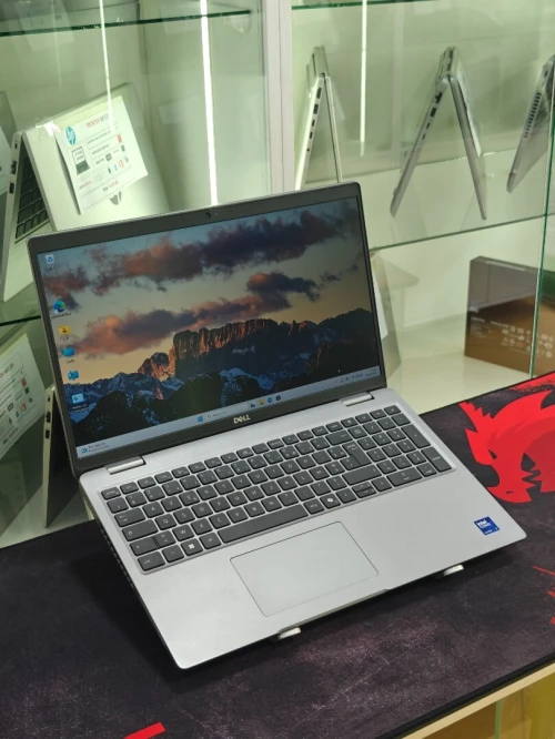 DELL PRÉCISION 3590 ULTRA 7 155U 32GB 1TB SSD NVME RTX A500 4GB 15,6 FULLHD IPS