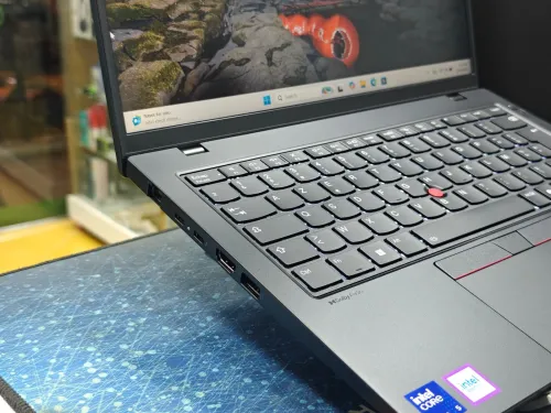 LENOVO THINKPAD L14 GEN5 INTEL CORE 5 ULTRA 125U 16GB 256GB SSD 14,1 FULLHD+ PRESQUE JAMAIS UTILISE