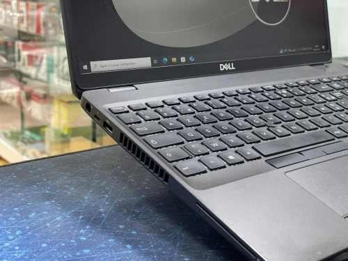 DELL PRECISION 3540 I7 8550U 16GB 256GB SSD AMD PRO WX 2000 2GB 15,6 FULLHD  