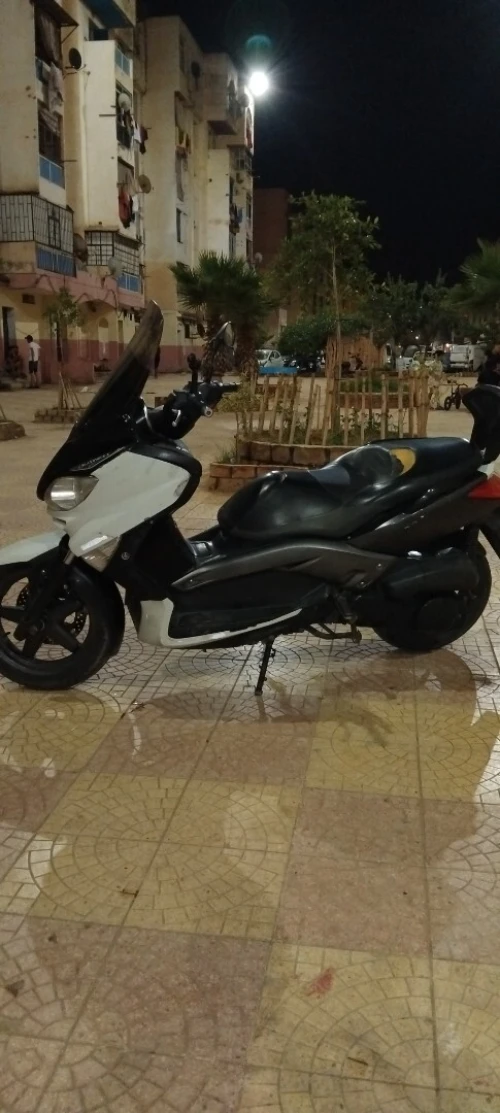 Hh Xmax 2012