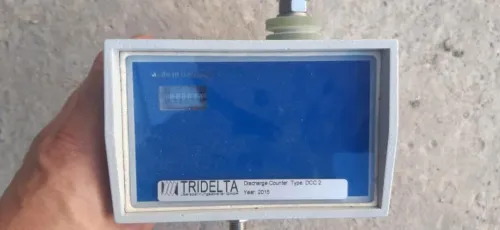 lot de piece electrique haute tension compteure de décharge et autre