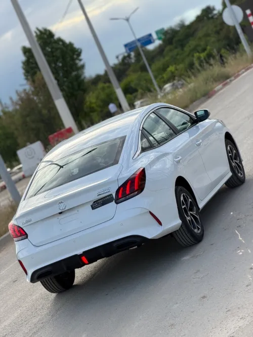 MG MG5 2026 