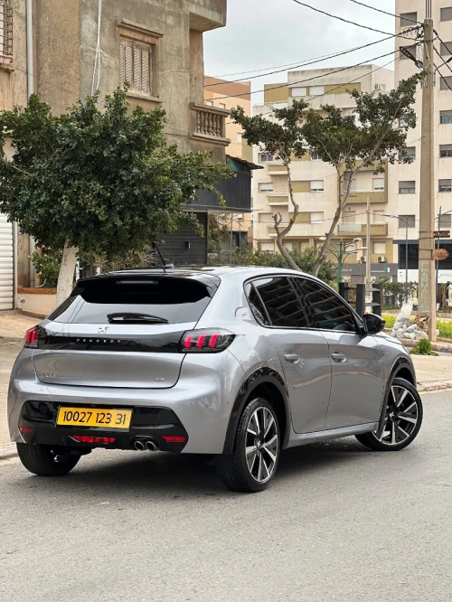 Peugeot 208 2023 GT