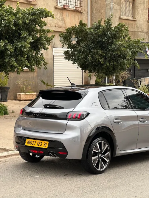 Peugeot 208 2023 GT