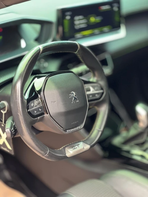 Peugeot 208 2023 GT