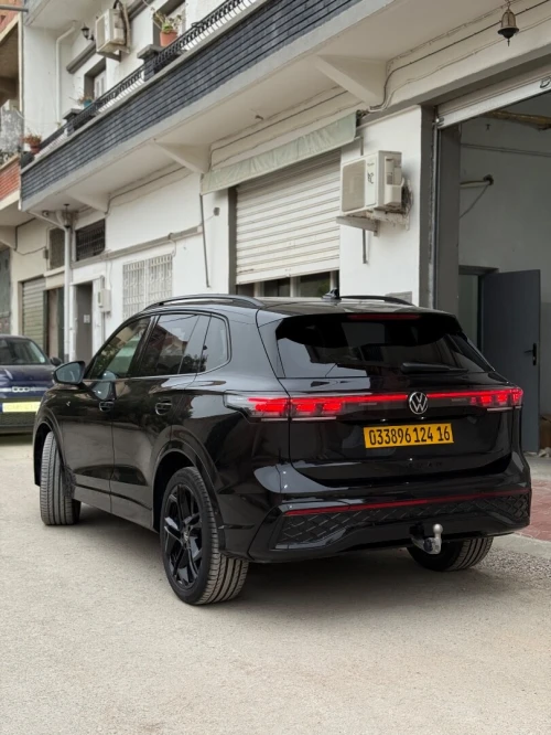 Volkswagen Tiguan 2024 Rline Blackedition full
