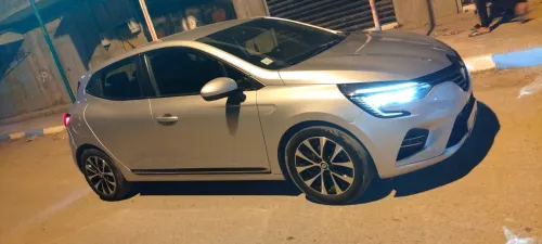 Renault Clio 5 2021 Intans
