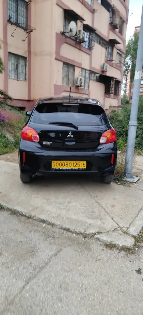 Mitsubishi Space star 2025 