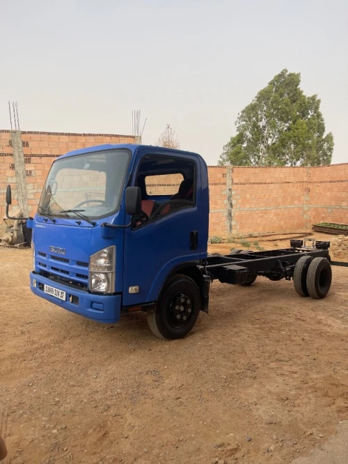 Isuzu Isuzu 2014