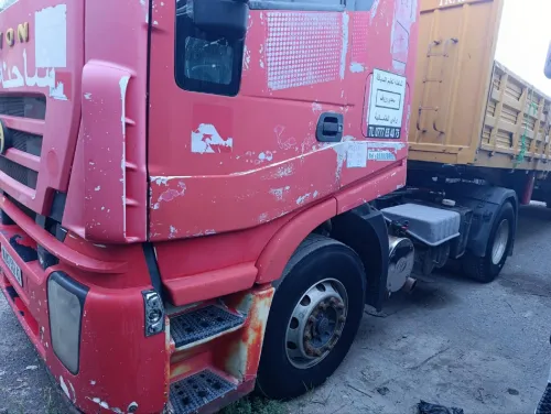 Iveco hongyan Camion tracteur 2012