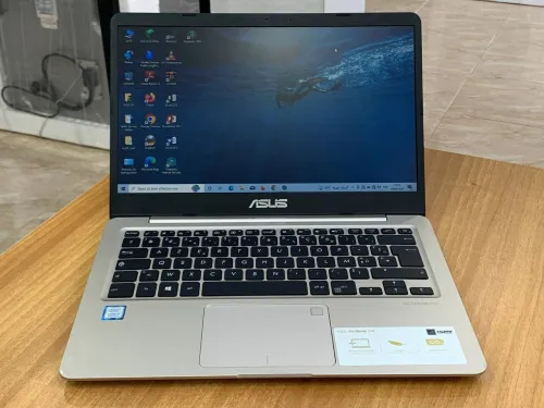 ASUS S14 / INTEL I5 8 EME / 8 G / 256 SSD /14 FHD + CARTBLE