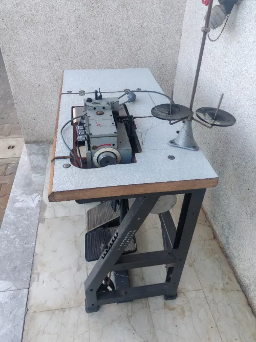 Machine a coudre industrielle
