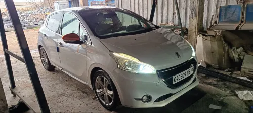 Peugeot 208 2015 Roland Garros
