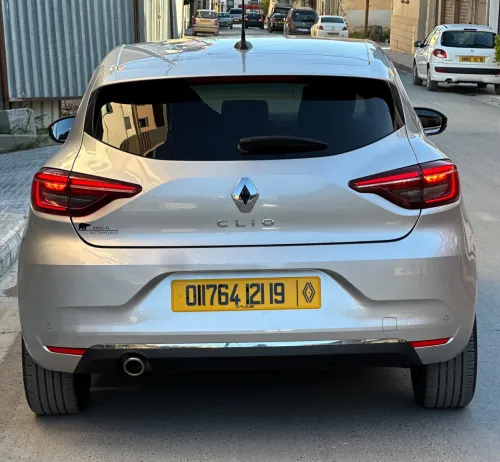 Renault Clio 5 2021 Techno +
