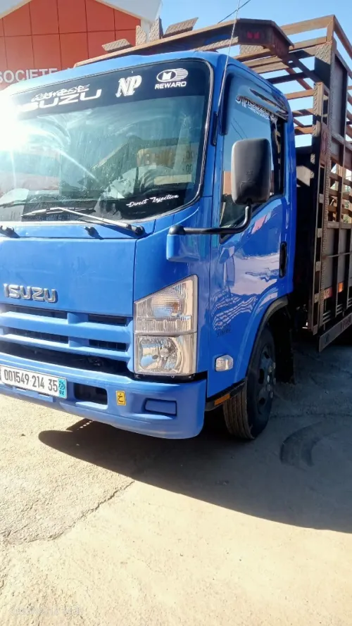 Isuzu Isuzu 2014