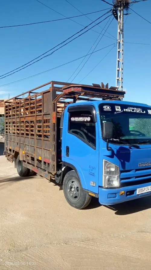 Isuzu Isuzu 2014