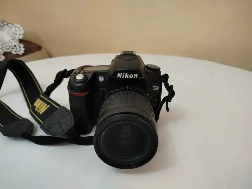 Nikon D80 avec lens 80mm