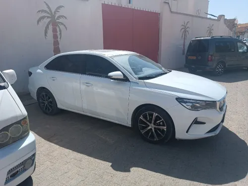 Geely Emegrand 2024 