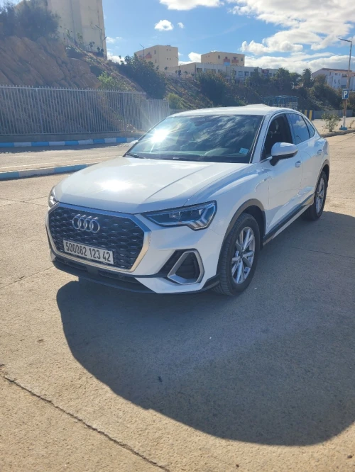 Audi Q3 2023 S.line sport back