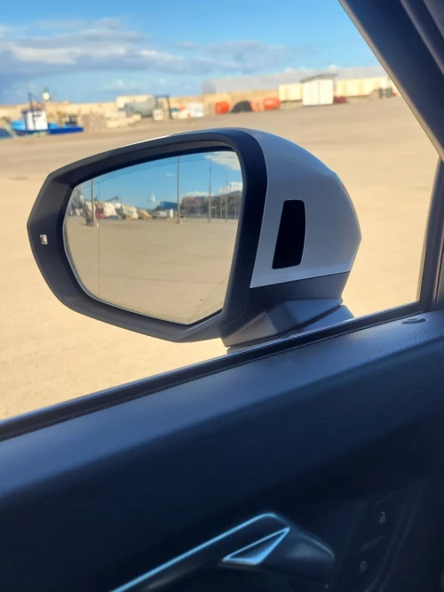 Audi Q3 2023 S.line sport back