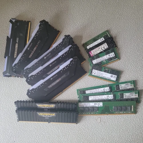 RAM DDR4 DDR5 8GB 16GB 32GB Corsair Vengeance RGB LPX SKhynix Samsung Prix intéressant