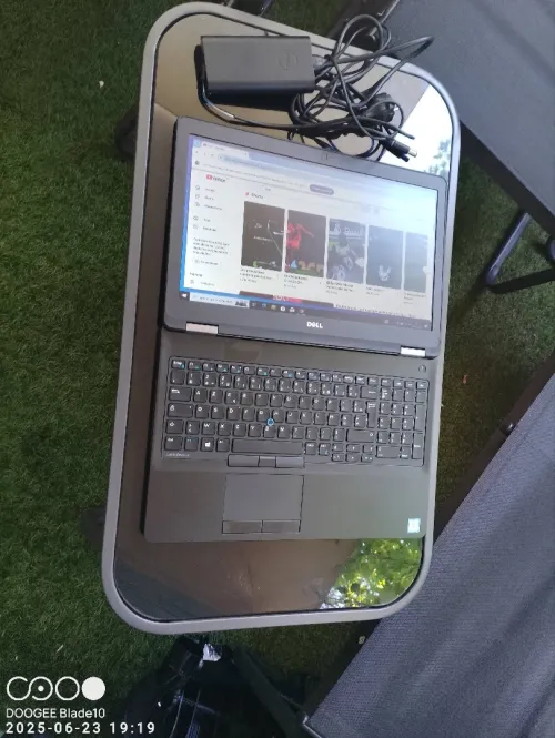 Ordinateur portable Dell i3 ram 8 giga disque dur SSD 