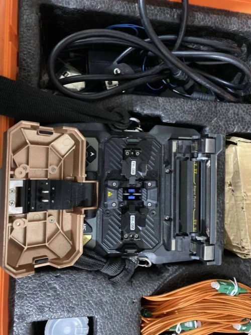 Fiber Optic Fusion Splicer