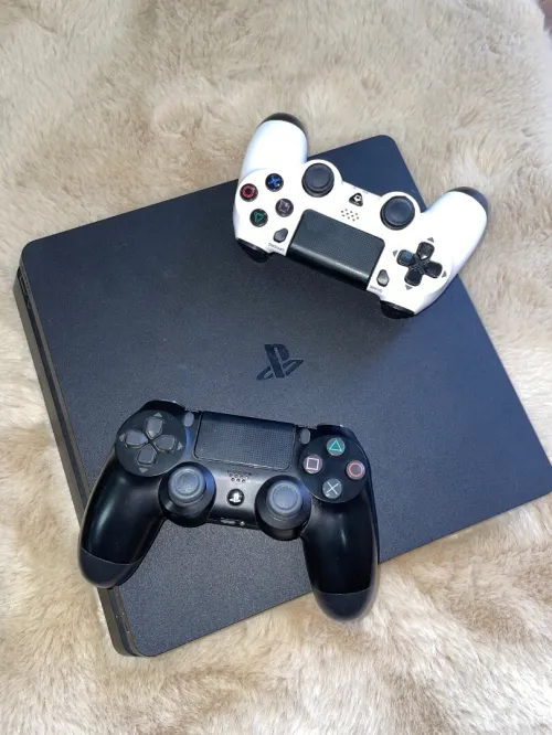 Ps4 slim 1tb 2 manette