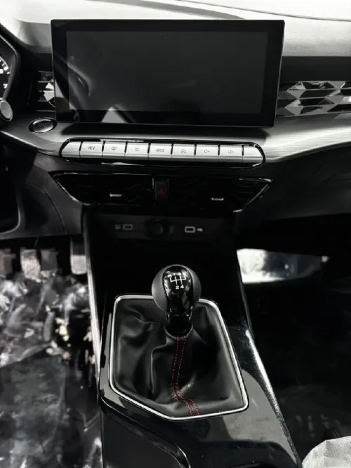 MG MG5 2025 