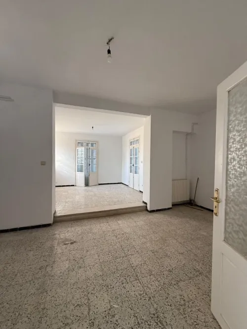 Location Appartement Niveau de villa F4 Alger Chevalley
