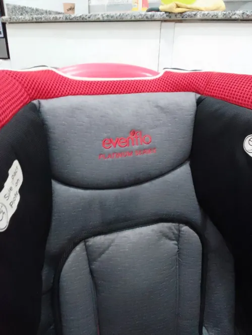 Siège auto marque evenflo réglable