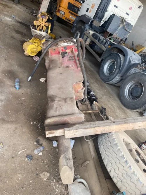 Brise roche LÉO 4.5tonne