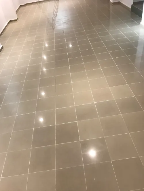 Nettoyage des surfaces avec agrément
