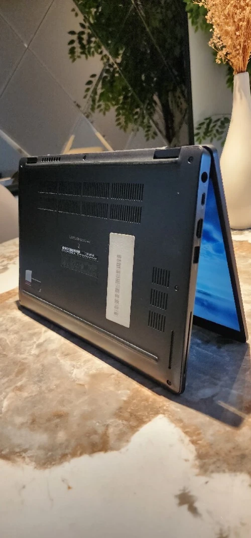 DELL LATITUDE 5300 2-IN-1 I7 8665U 16GB 256GB SSD 13,3 FHD TACTILE X360
