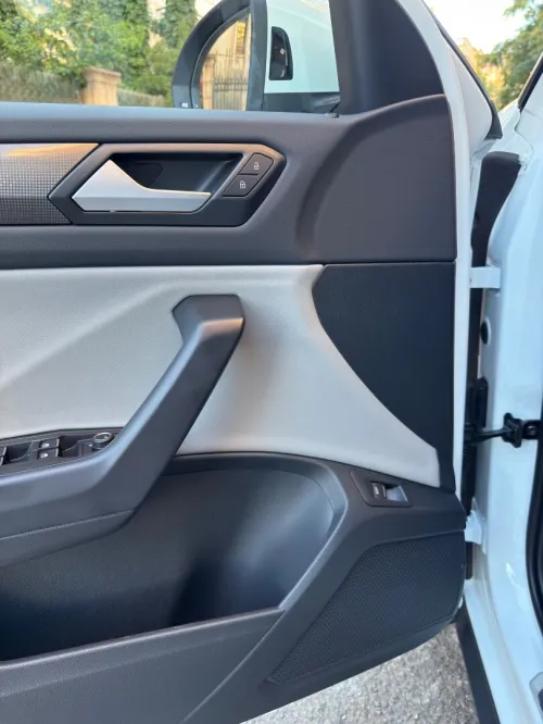 Volkswagen T-Roc 2025 R-Line + SONO