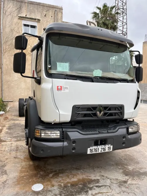 Camion Renault midlum 2016