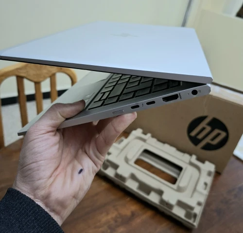 Hp elitebook 840 11th gen i7