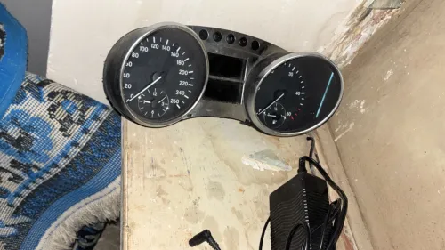 Qui lance turbo Mercedes ML, les cardan Mercedes ML à gauche droite, tableau de bord