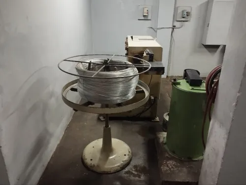بيع مصنع كامل لصناعة البراغي و المسامير ن usine de rivets et clous 