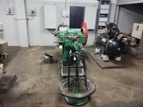 بيع مصنع كامل لصناعة البراغي و المسامير ن usine de rivets et clous 