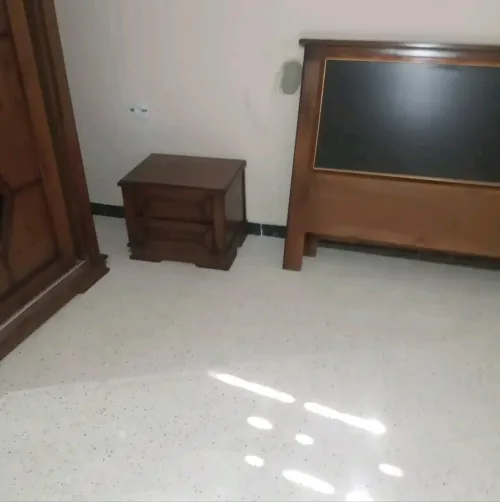 Chambre bois rouge 