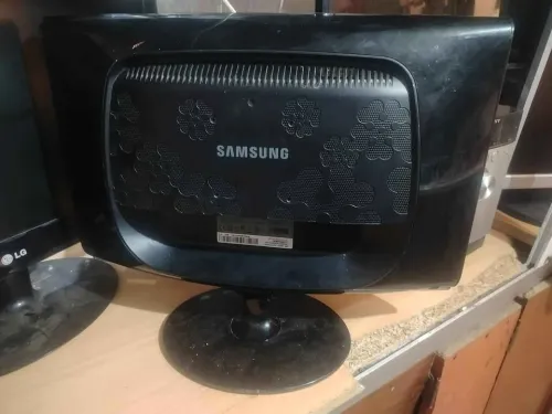 moniteur SAMSUNG SyncMaster 933SN