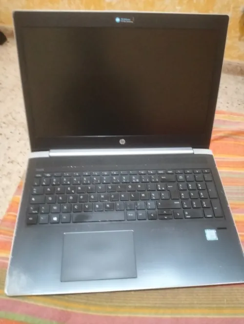 hp probook 450 g5 ( i5-7 TH) 8GB 256 SSD