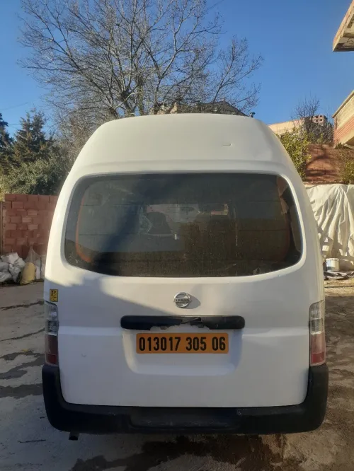 Nissan Urvan 2005