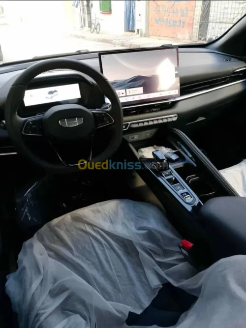 Geely Coolray 2025 