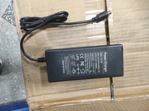 Chargeur trottinette électrique 