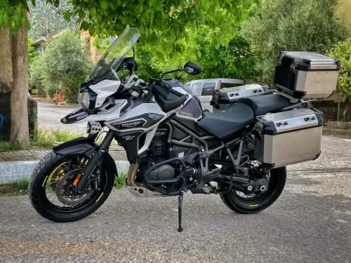 Triumph tiger 1200 2021 Triumph cc xpplorer 2019