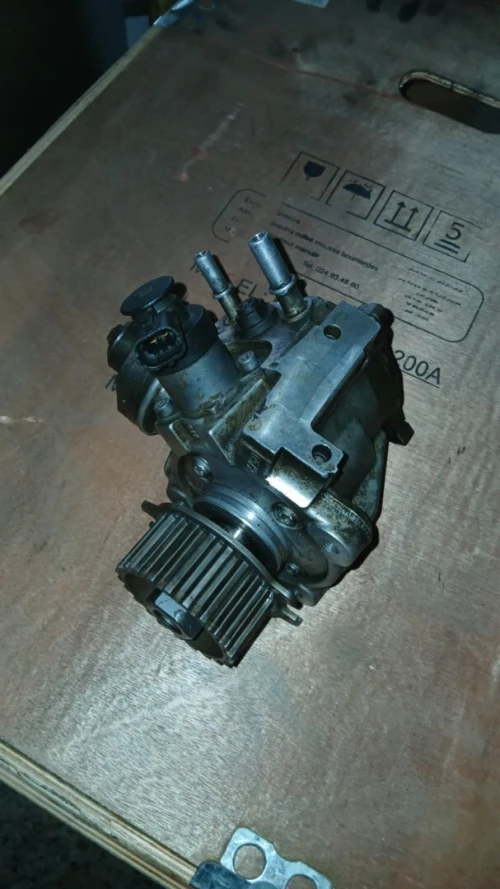 Pompe HP 1.6 HDi 110hp un seul arbre acame nouveau