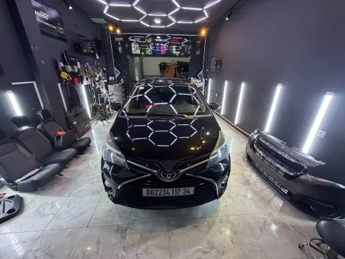 Toyota Yaris 2017 Red Edition